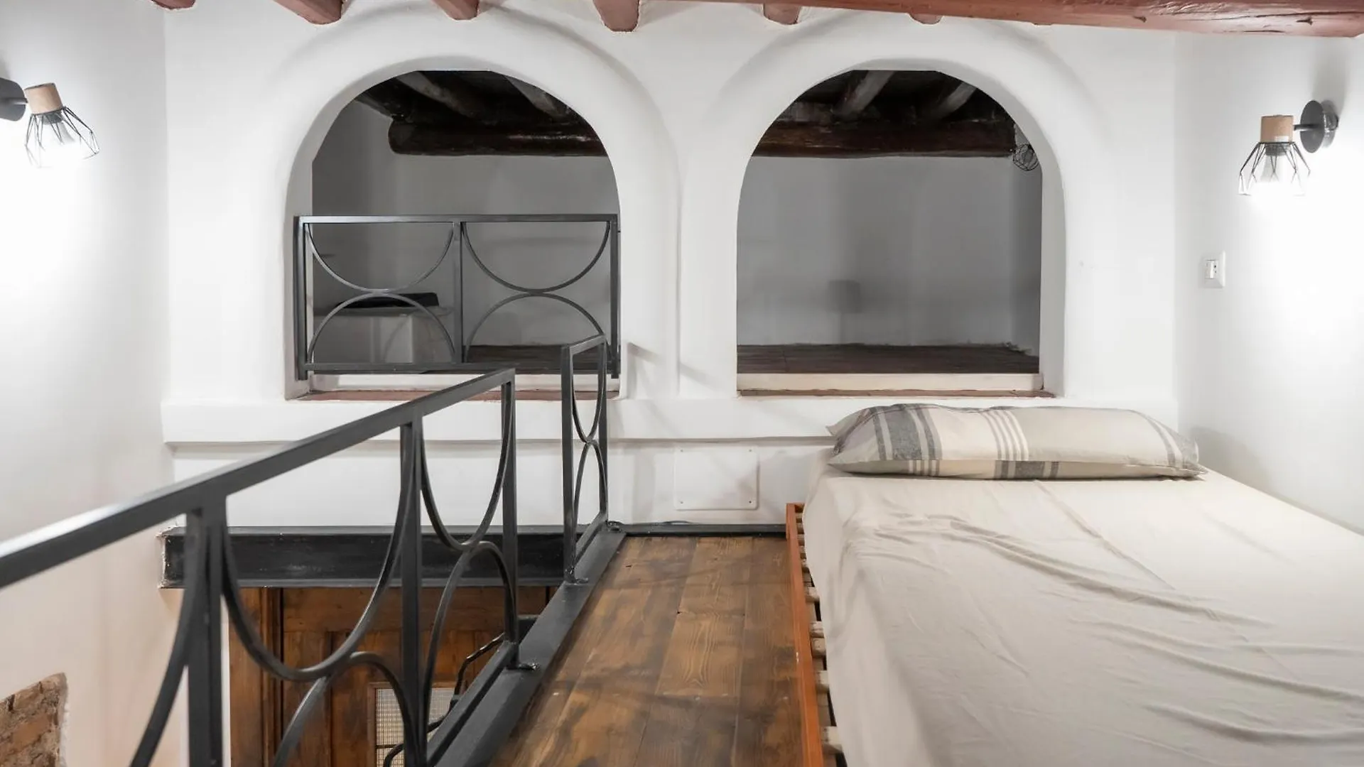 Apartment Home Domus Capocci - Rione Monti Rome