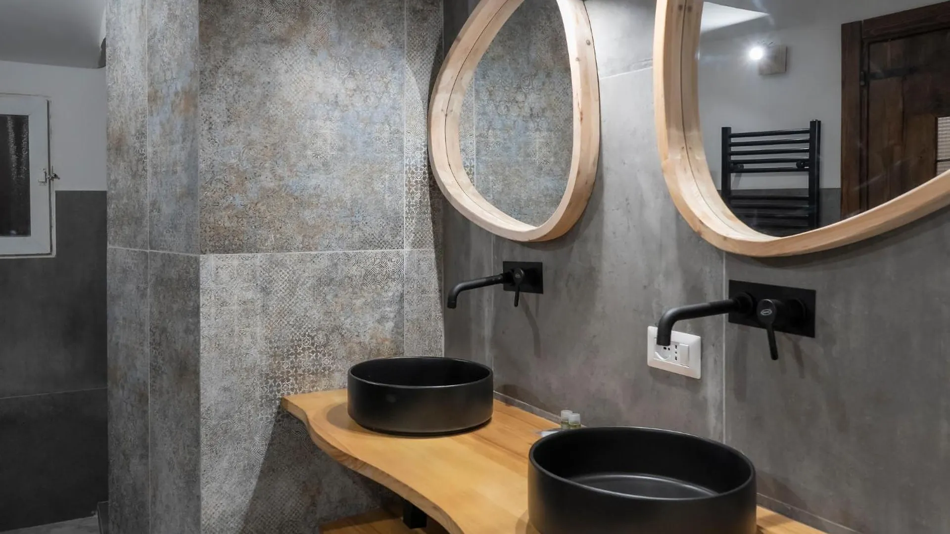 Apartment Home Domus Capocci - Rione Monti Rome