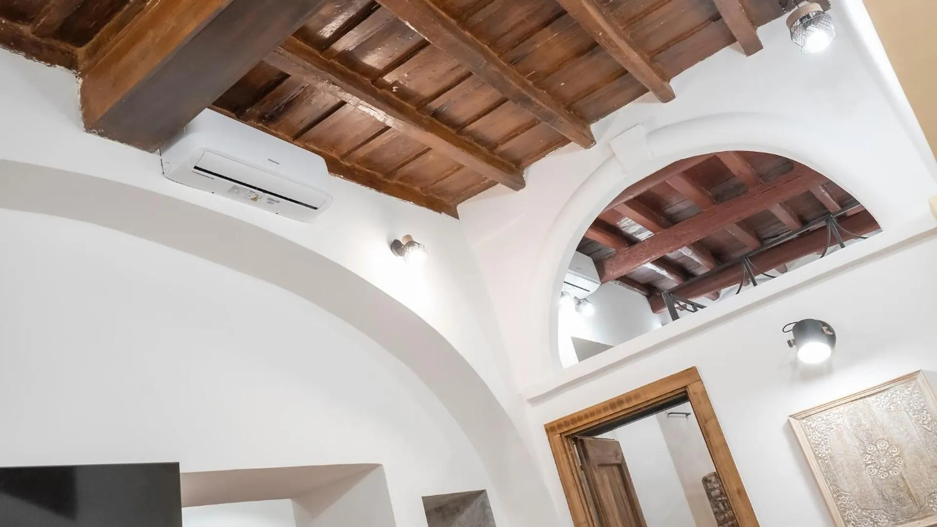 Apartment Home Domus Capocci - Rione Monti Rome